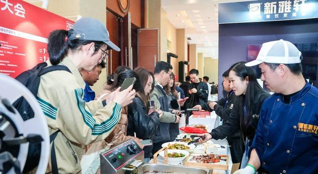 （春季）正式发布 洞见产品研发新航道冰球突破豪华版2025年风向标产品(图2)